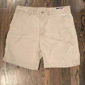 Vineyard vines kaki shorts